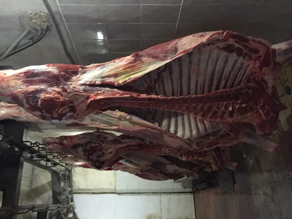 Фотография продукта Говядина охл. в полутушах