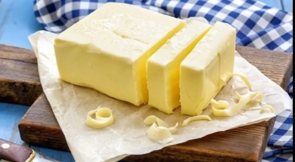 Фотография продукта Масло традиционное сладко-сливочное 