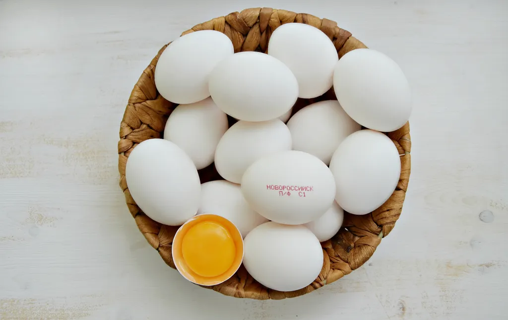Яйца с0 или с2. Яйца с0. Яйцо куриное с1, 180шт. 2 Куриных яйца. Яйцо куриное белое.